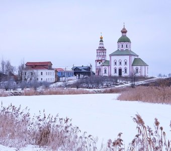Хмурое утро в Суздале