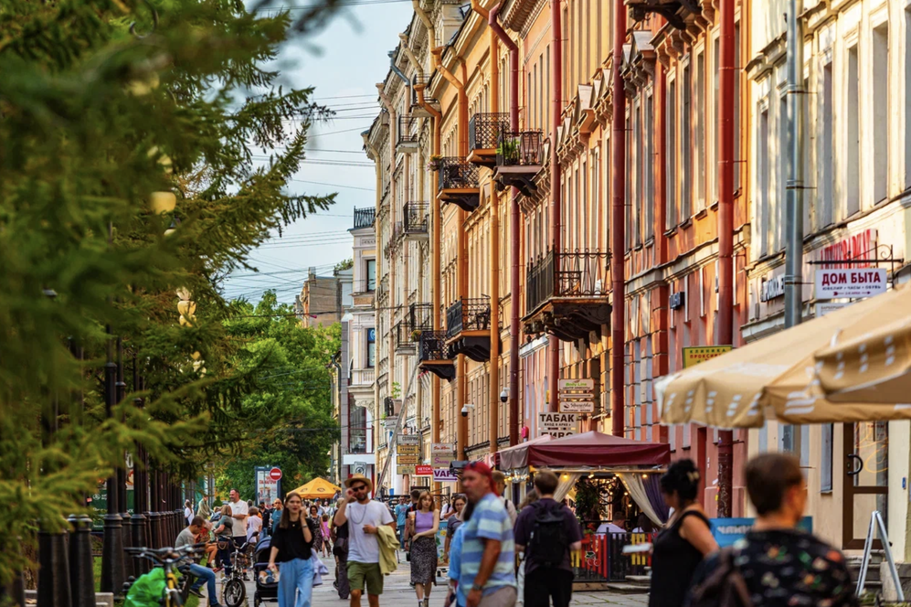 Путешествие в Санкт-Петербург: все краски лета