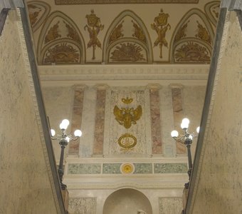 Интерьер Михайловского замка. Парадная лестница