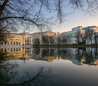 Утро на Чистых прудах