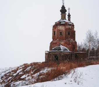 Церковь в Шуране
