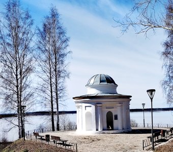 Чёрмоз, Ротонда