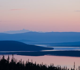 Закат на озере Имандра