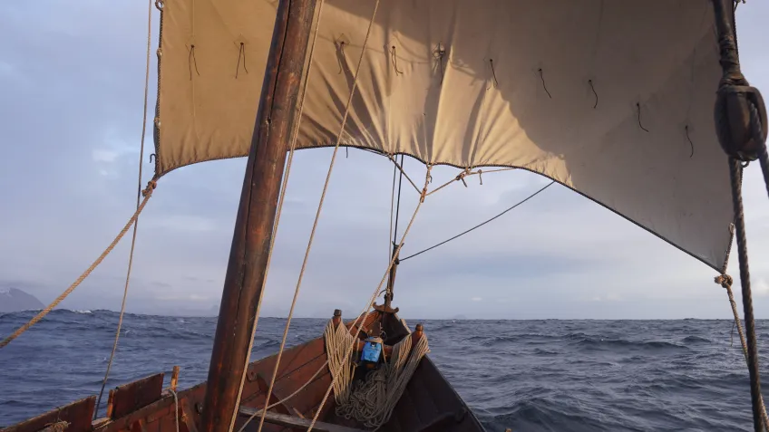 Археолог повторил путь викингов на их паруснике и открыл неведомые гавани