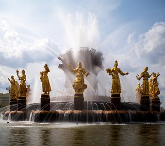 Фонтан «Дружба народов» на ВДНХ