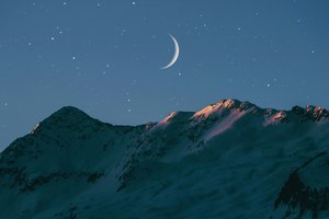 Ученые предупредили о риске столкновения астероида с Луной