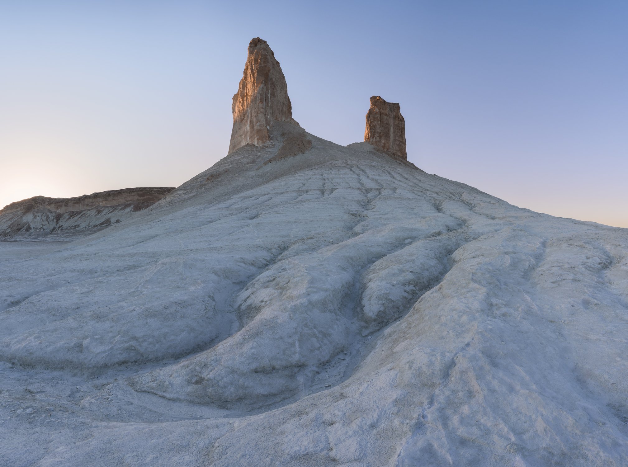 Закат у подножия Клыков Бозжиры (Азу-Тистери)