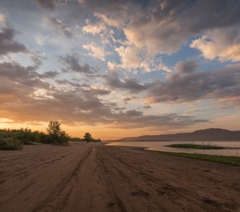 Рассвет на полуострове Копылово, Самарская область