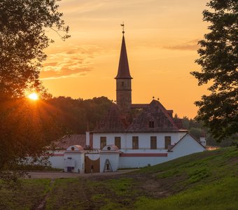 Приоратский дворец на закате