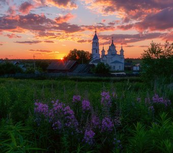 Прощальные лучи заходящего солнца