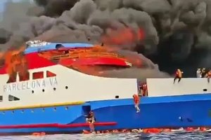 У берегов Индонезии сгорел паром с сотнями людей на борту. Что известно о трагедии?