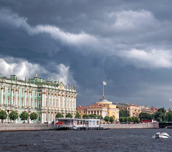 Гроза над Петербургом.