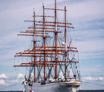 Барк «Седов»