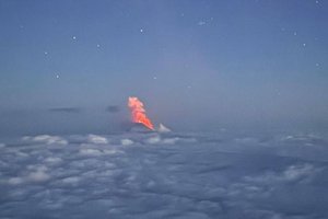 После землетрясений на Камчатке проснулся вулкан. Что с туристами?