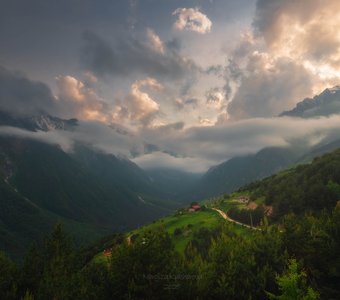 Где-то высоко в горах...