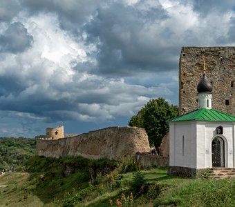 Изборская крепость