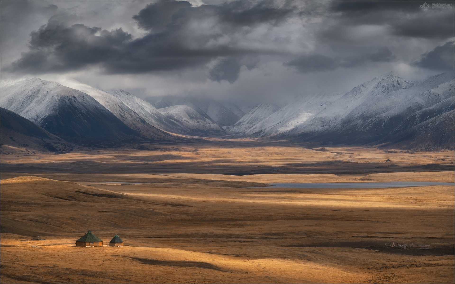 Игра на контрасте