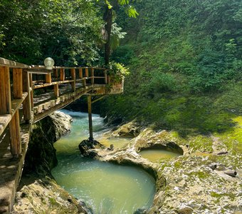 Мостик над рекой