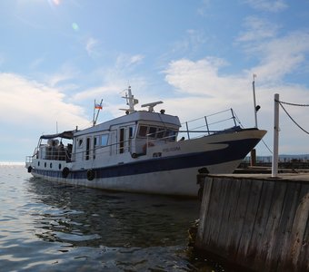 Озеро Байкал, причал.