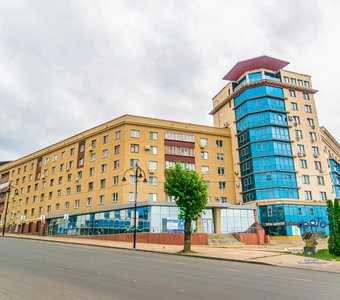 Дом «с кафе на крыше». город Курск