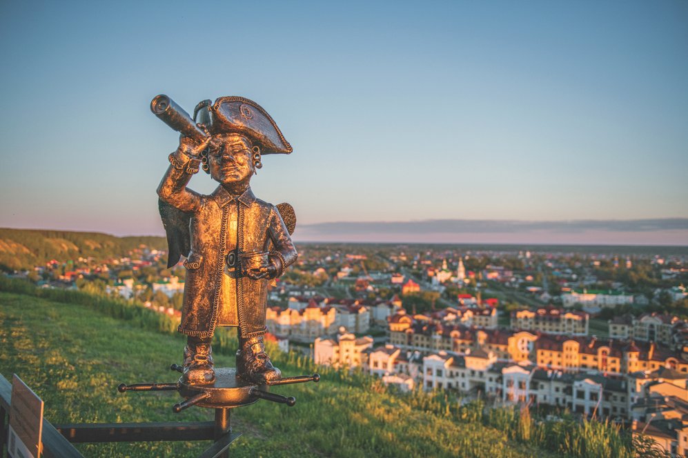 Гении места: городские жанровые скульптуры