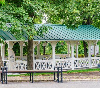 Шахматная беседка в Первомайском парке. город Курск