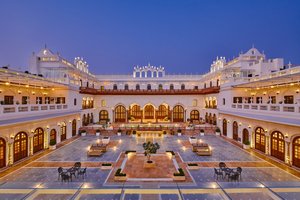 В Индии открылся роскошный отель в историческом дворце XIX века