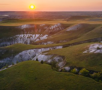Закат в Сенгилеевских горах
