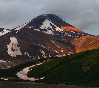 Авачинский вулкан на закате