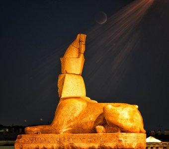 Лунное затмение и Сфинкс.