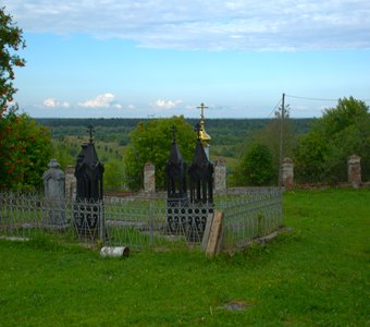 Старое кладбище в городе Чердынь