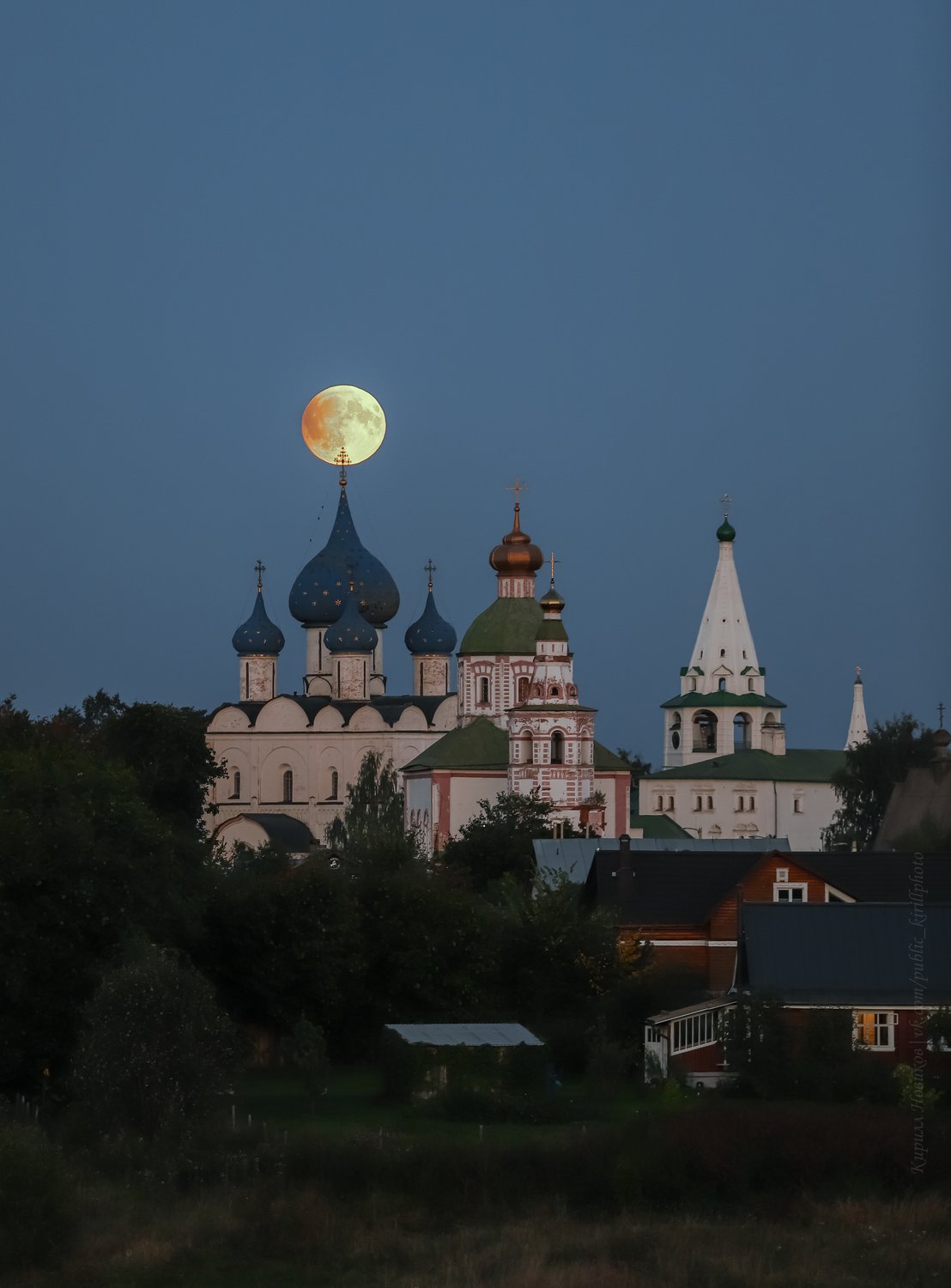 Суздальское полнолуние