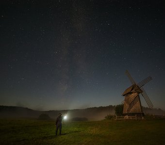 В звёздную ночь.