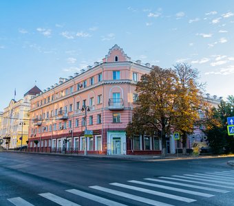 "Дом с петухами". город Курск