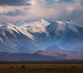 Ледяной храм Памира