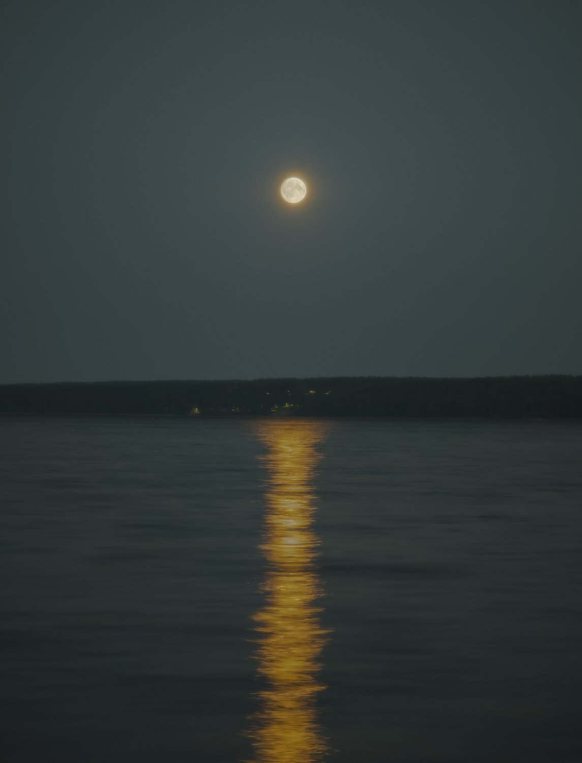 Золотая дорога луны