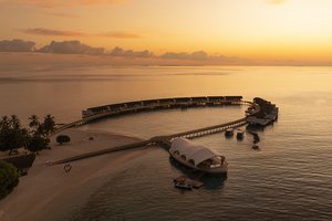 Зачем отелю на Мальдивах солнечные панели и коралловые ясли