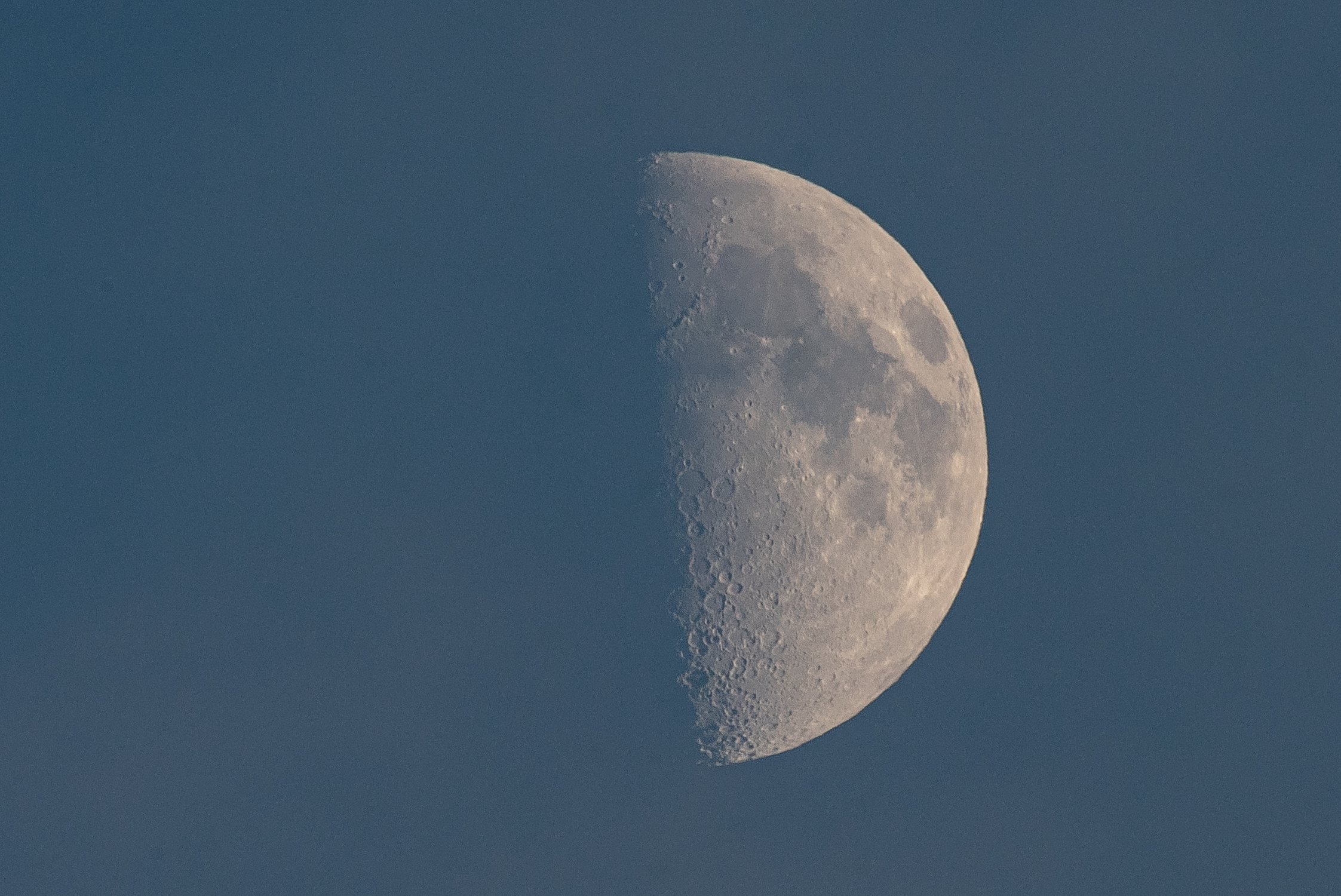 Северная Луна