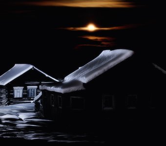 Лунная ночь в селе Деревянск