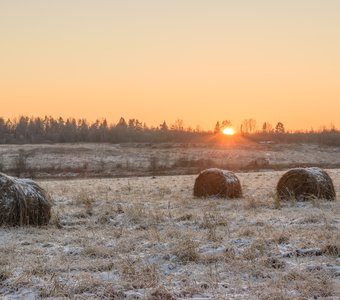 Солнце садится над Угличским районом