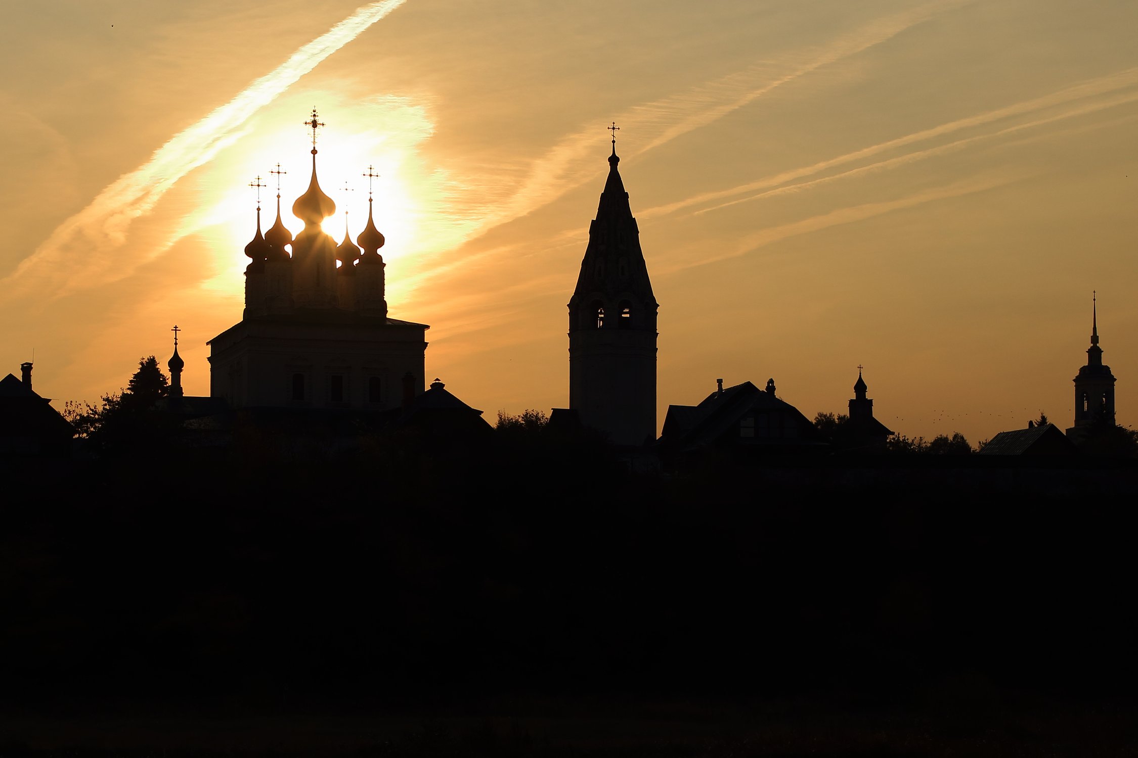 Осенний рассвет в Суздале