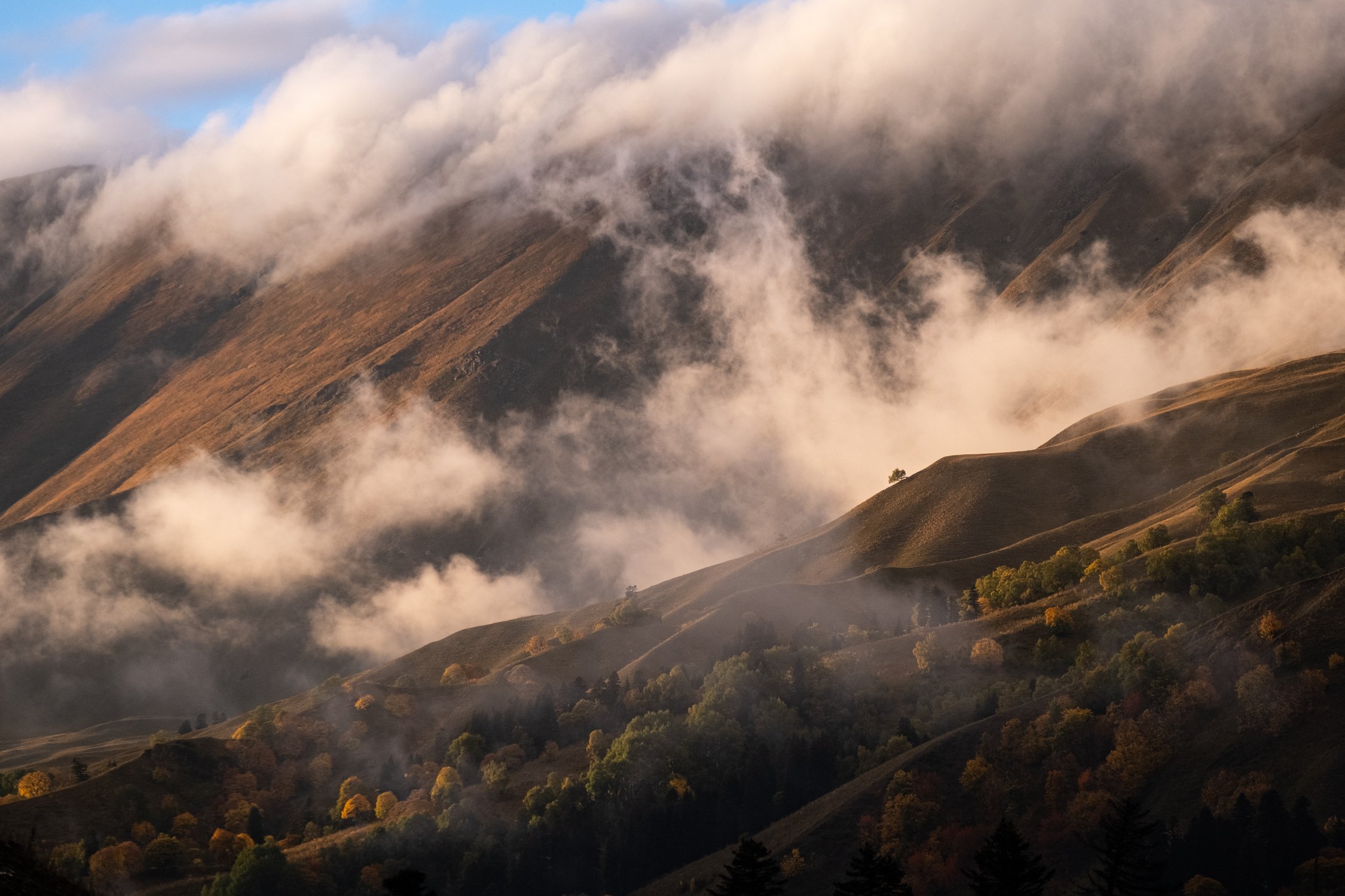 Туманы Архыза (после дождя)