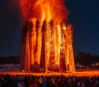 Огненная скульптура