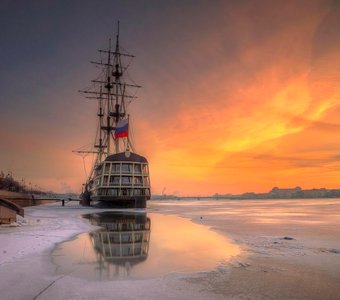 март на Неве...