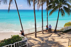 Популярный курорт на Кубе превращается в город-призрак