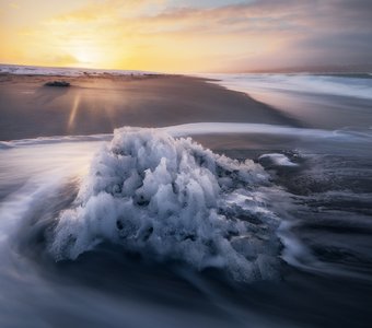 Ледяные замки охотоморья