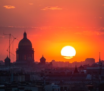 Город и солнце