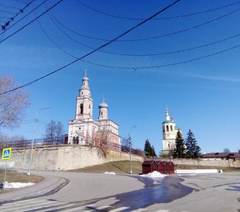 Серпуховский кремль в ясный день