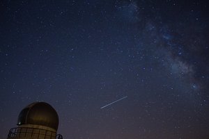 Первый яркий звездопад года и другие астрособытия апреля