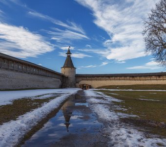 Весна... Псковский Кром...